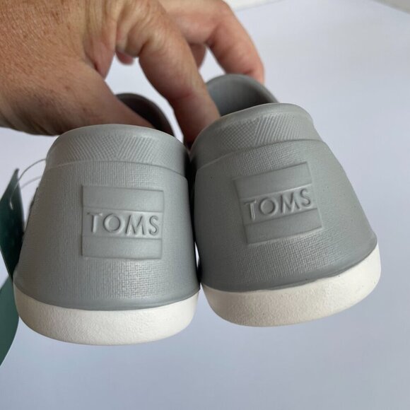 NEW Toms Rubber Kids Toddler Shoe (Similar to Native Jeffersons), Grey - Size 9 - Picture 5 of 6